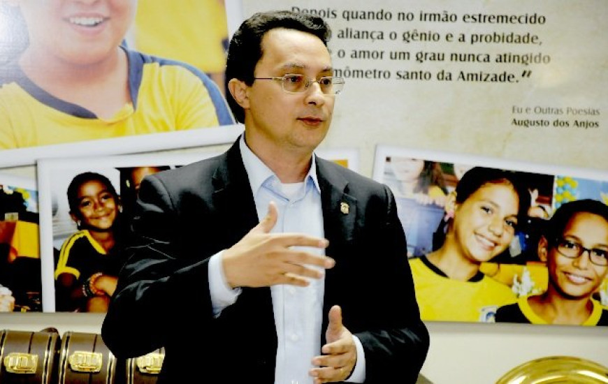 Secretário garante continuidade dos projetos