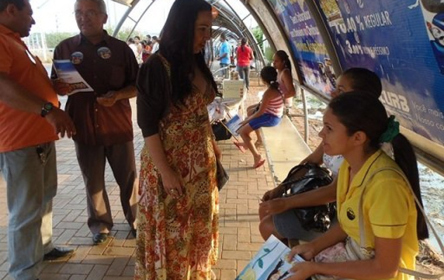 Divina Márcia visita