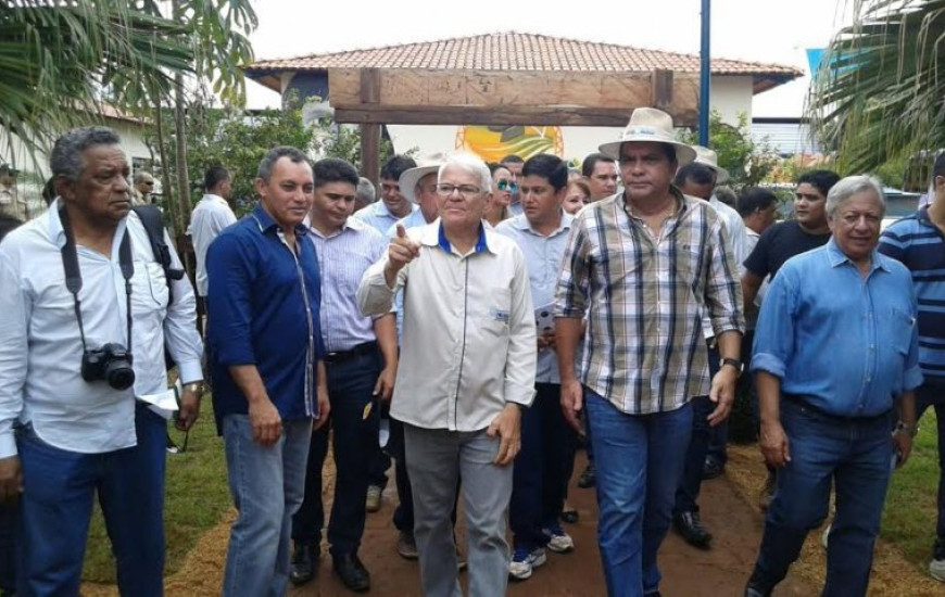 Marilon visitou estandes na Agrotins