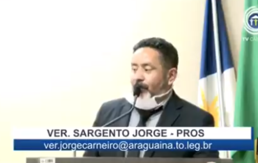 Vereador Sargento Jorge Carneiro discursando na Câmara de Araguaína.