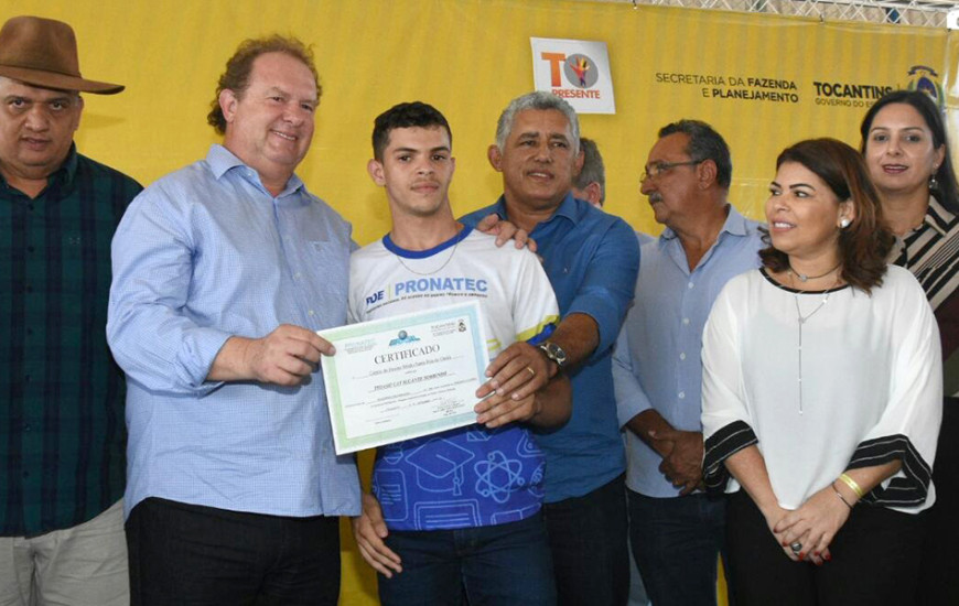 Carlesse pretende implantar projeto social.