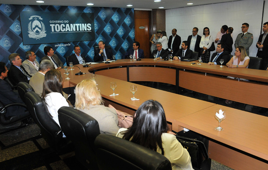 Governador Carlesse sanciona Leis que visam ampliar a modernização do Ministério