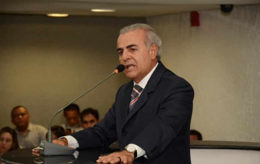 Deputado recebe homenagem nesta segunda