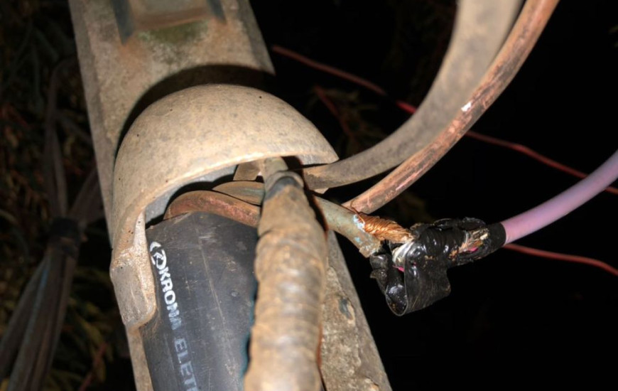 “Gambiarra” era instalada à noite e removida pela manhã