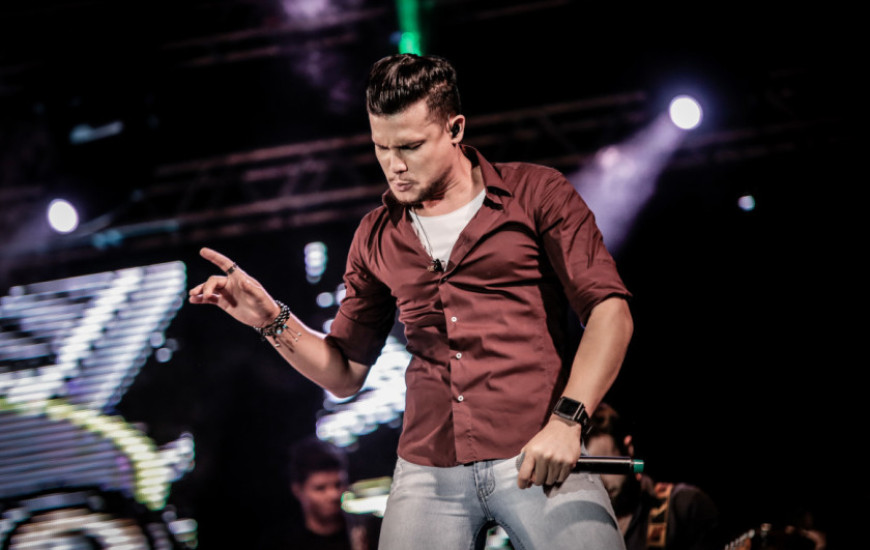 Israel Novaes faz show neste sábado em Gurupi