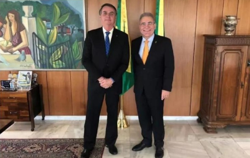 Queiroga assume Ministério da Saúde em momento de maior letalidade da Covid-19. 