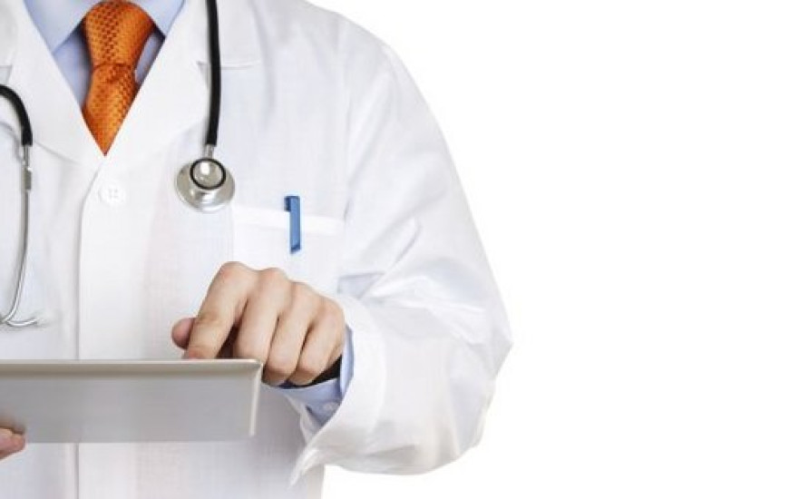 Médicos suspendem atendimento