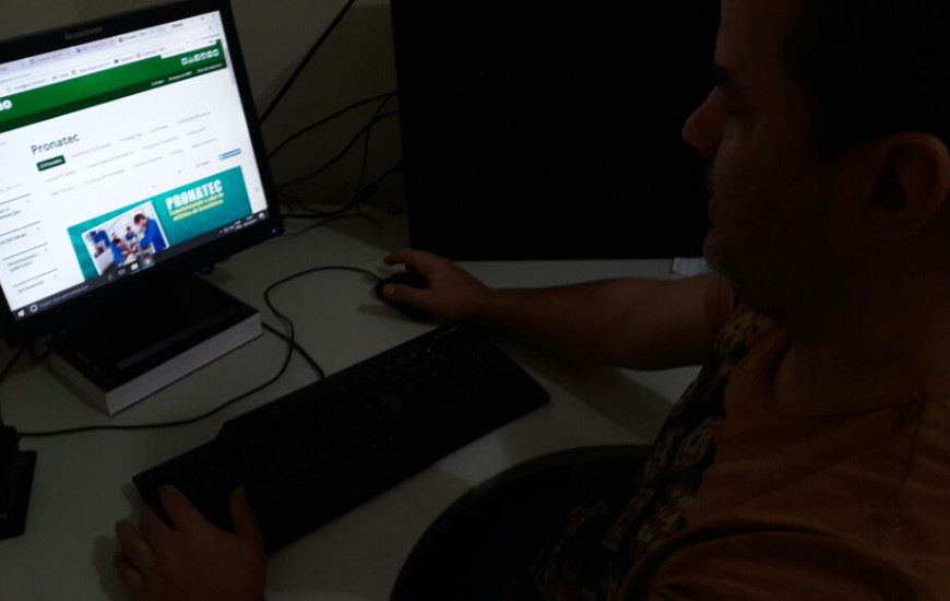  Alunos podem assistir às aulas nas plataformas digitais c