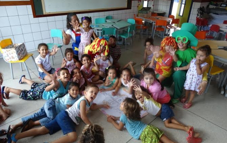 Alunos da pré-escola têm oficinas literárias