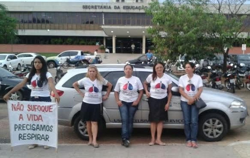 Mães buscam apoio para tratamento de seus filhos