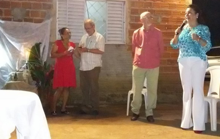 Senadora participa de cerimônia em sua homenagem