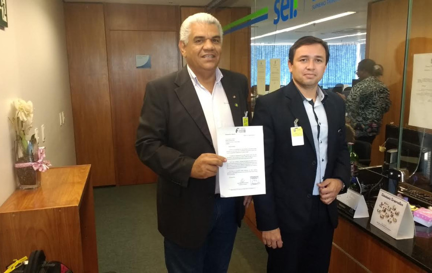 Fesserto protocolou ofício no STF