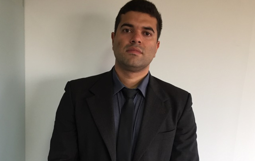 Fernando Araújo Luz é advogado e chama atenção do eleitor para eleições de junho