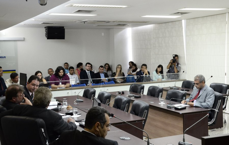 Mascarenhas é ouvido em CPI