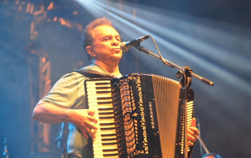 Flávio José se apresenta em Palmas