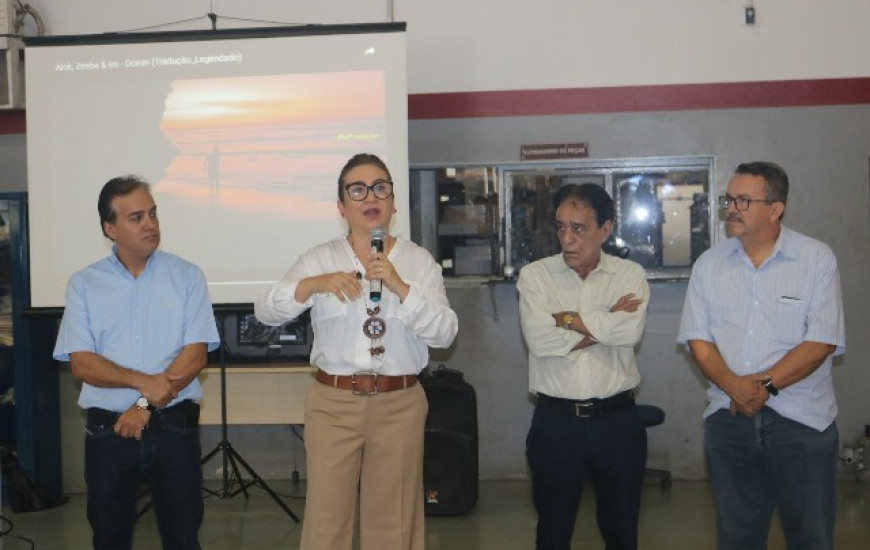 Kátia participa de encontro em uma concessionária da Capital