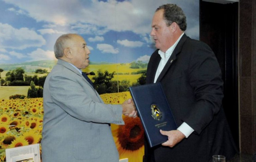 Marzola toma posse no Palácio