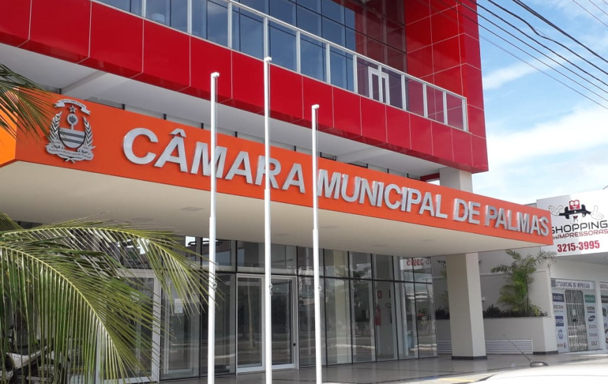 Treze dos 19 vereador participaram da sessão presencial