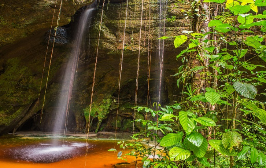 Já foram catalogadas mais de 100 cachoeiras de diversos tamanhos