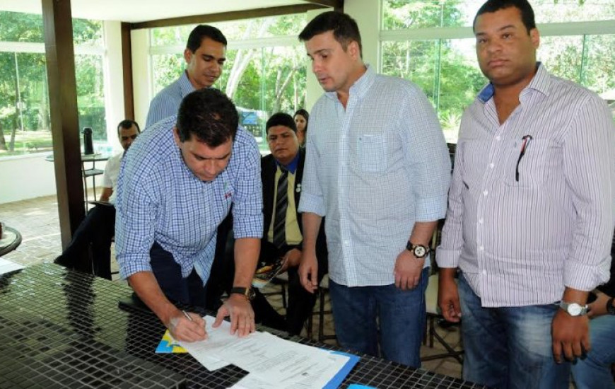 OS foi assinada na tarde desta 4ª