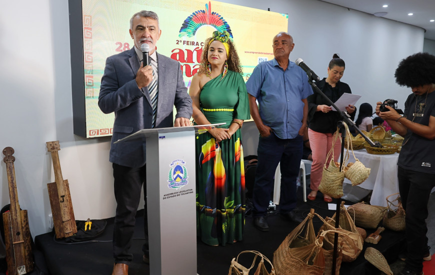 A exposição teve sua abertura na manhã desta terça-feira, no hall da Aleto