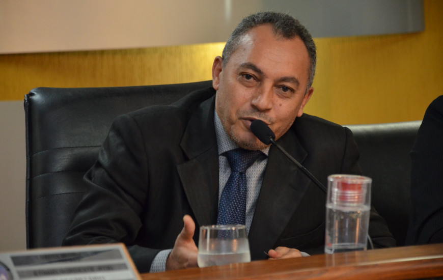 Presidente Marilon Barbosa, presidente da Câmara.