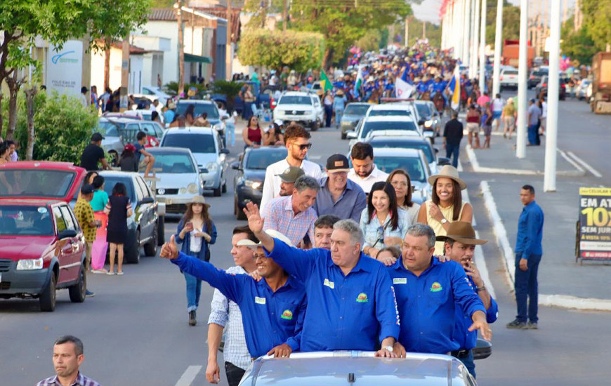 Laurez participou da Cavalgada da ExpoCristal neste sábado, 27