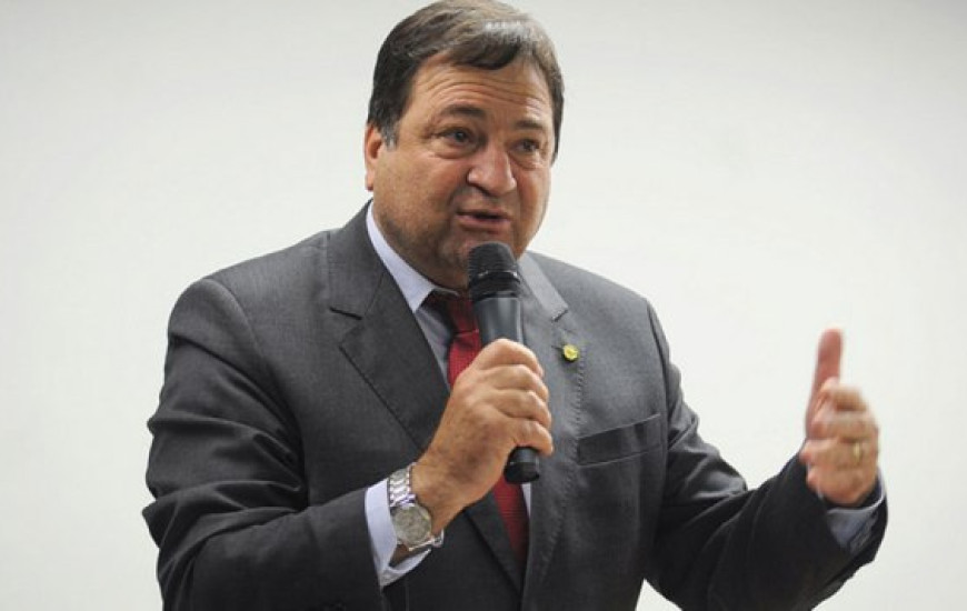 Deputado federal é candidato ao Senado