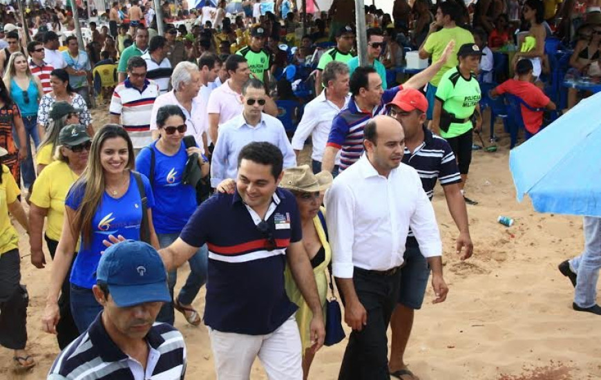 Sandoval na praia do Rio do Sono, em Pedro Afonso